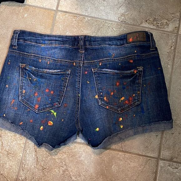 Size 5 upcycled Neon Denim Shorts - Picture 3 of 4